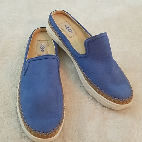 ugg caleel slip on sneaker